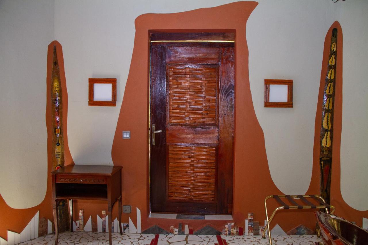 Mama Africa Art Residence & Art Center Gambia Tanji المظهر الخارجي الصورة