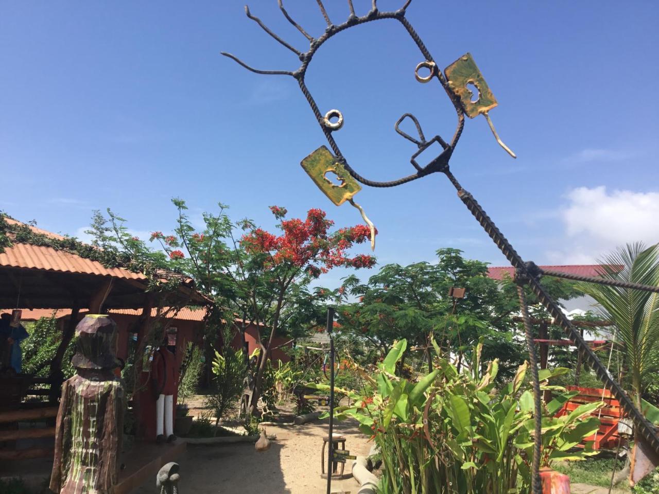 Mama Africa Art Residence & Art Center Gambia Tanji المظهر الخارجي الصورة